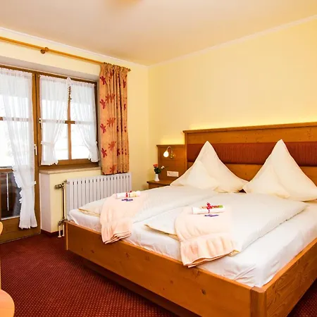 Baernriegel Hotel *