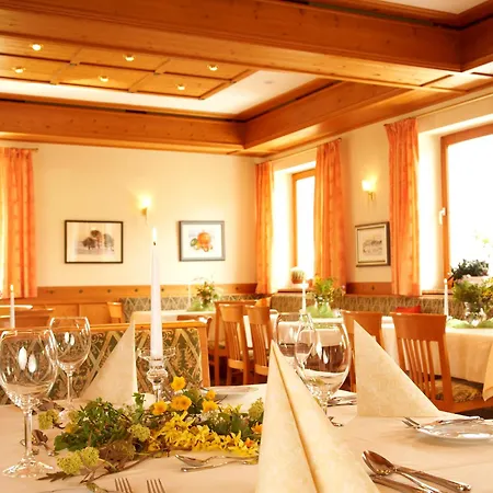 Baernriegel Hotel